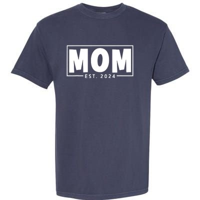 Mom Est 2024 Expect Baby 2024 Mother 2024 New Mom 2024 Garment-Dyed Heavyweight T-Shirt