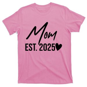 Mom Est. 2025 New Baby T-Shirt