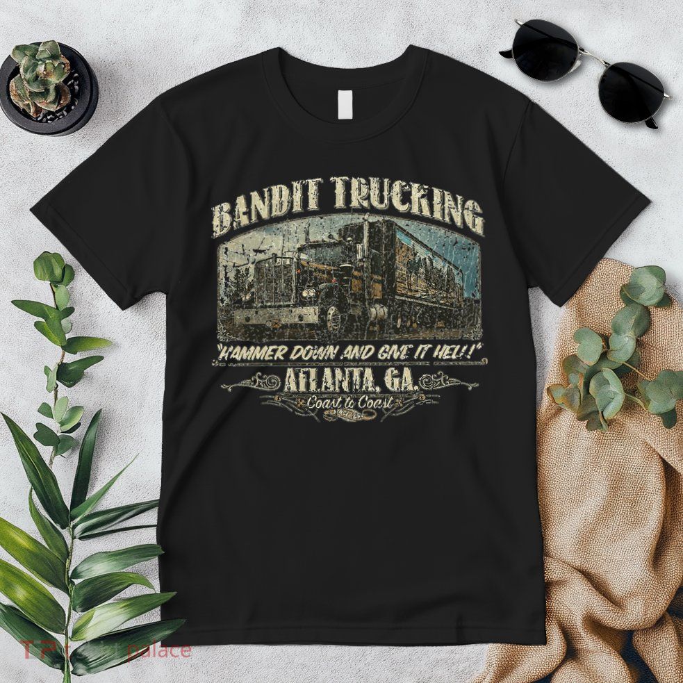 Men Funny Bandit Trucking 1977 Family Distressed Premium T-Shirt