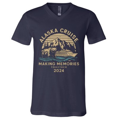 Matching Family Friends And Group Alaska Cruise 2024 V-Neck T-Shirt