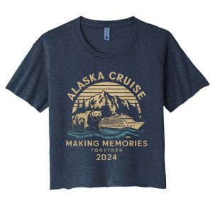 Matching Family Friends And Group Alaska Cruise 2024 Women's Crop Top Tee