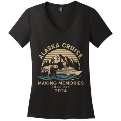 Matching Family Friends And Group Alaska Cruise 2024 Women's V-Neck T-Shirt