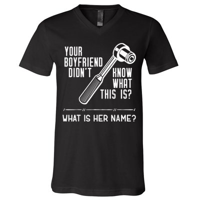 Mechanic Fun For Car Mechanics And DIY Handyman V-Neck T-Shirt