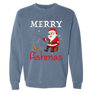 Merry Fishmas Funny Santa Claus Fishing Puns Christmas Fish Garment-Dyed Sweatshirt