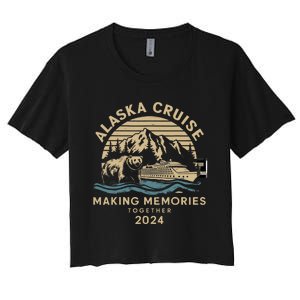 Matching Family Friends And Group Alaska Cruise 2024 Women's Crop Top Tee