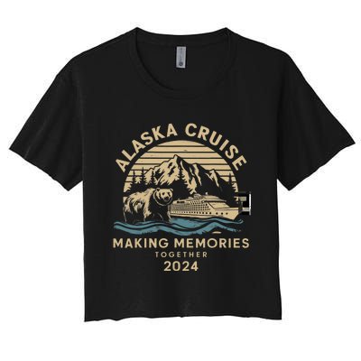 Matching Family Friends And Group Alaska Cruise 2024 Women's Crop Top Tee