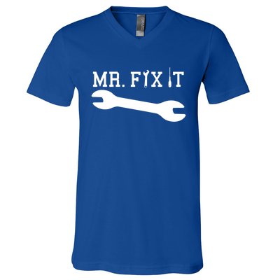 Mr Fix It Handy Dad Mechanic Fathers Day Gift Meaningful Gift V-Neck T-Shirt