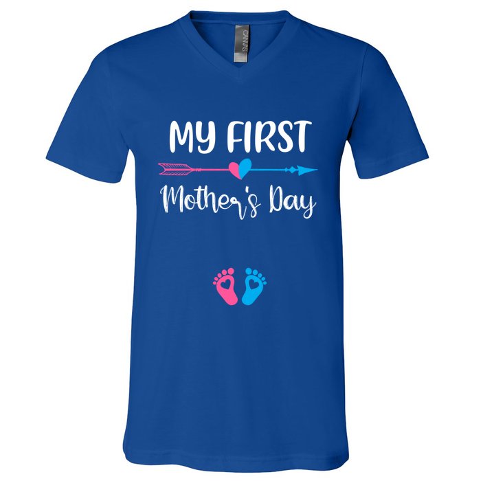 My First Mothers Day Pregnancy Announcegift Mom To Be Great Gift V-Neck T-Shirt