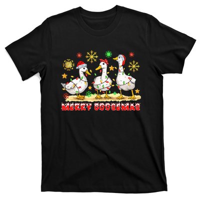 Merry Goosemas Funny Christmas Duck Silly Goose Memes T-Shirt