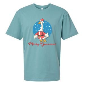 Merry Goosemas Funny Xmas Pun Santa Goose Lover Christmas Cool Gift Sueded Cloud Jersey T-Shirt