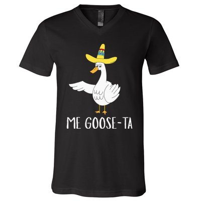 Me Gooseta Funny Mexican Spanish Goose Pun V-Neck T-Shirt