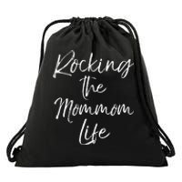 Music Grandma Gift From Grandkids Rocking The Mommom Life Drawstring Bag