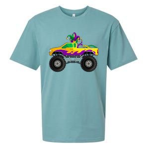 Mardi Gras Monster Truck Beads Jester Hagreat Gift Gift Sueded Cloud Jersey T-Shirt