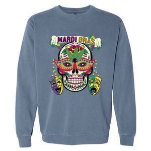 Mardi Gras Skull Cool Gift New Orleans Beads Masks Gift Garment-Dyed Sweatshirt