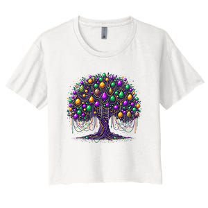 Mardi Gras Tree Beads New Orleans 2025 Festival Bead Tree Women's Crop Top Tee