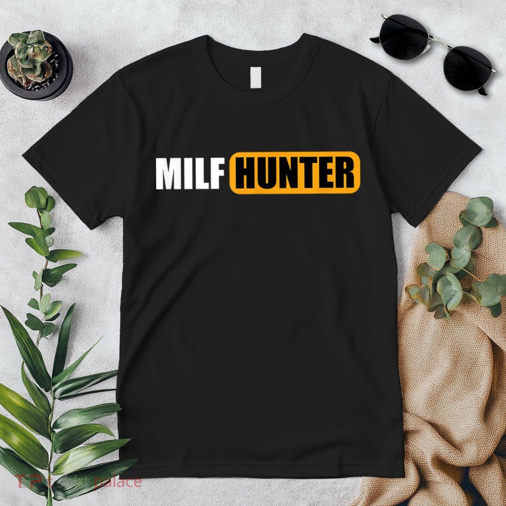 MILF HUNTER Erotic Gift For Adults Premium T-Shirt