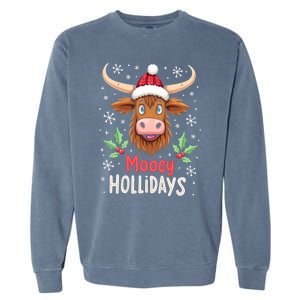 Mooey Holidays Santa Hat Merry Christmas Highland Cow Gift Garment-Dyed Sweatshirt