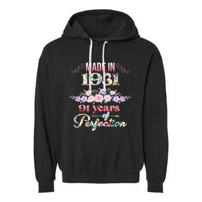 Made In 1931 Floral 91st Birthday Gift Garment-Dyed Fleece Hoodie