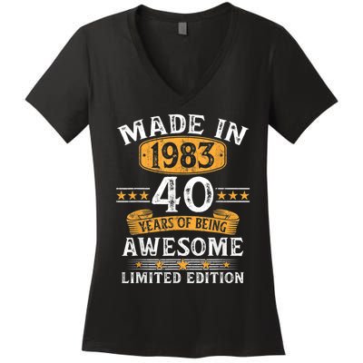 Made In 1983 40 Years Old 40th Birthday Gifts For  Women's V-Neck T-Shirt