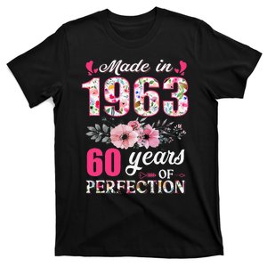 Made In 1963 Floral 60 Year Old 60th Birthday Gifts T-Shirt