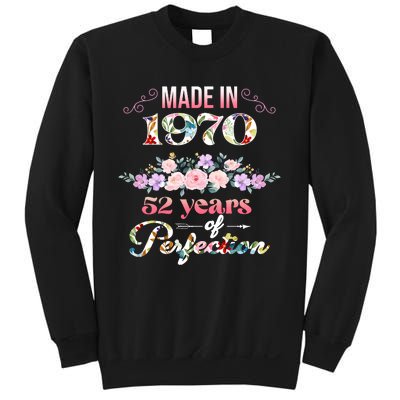 Made In 1970 Floral 52nd Birthday Gift Sweatshirt