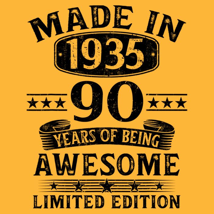 Made In 1935 90 Years Old Gifts 90th Birthday Gift Toddler T-Shirt