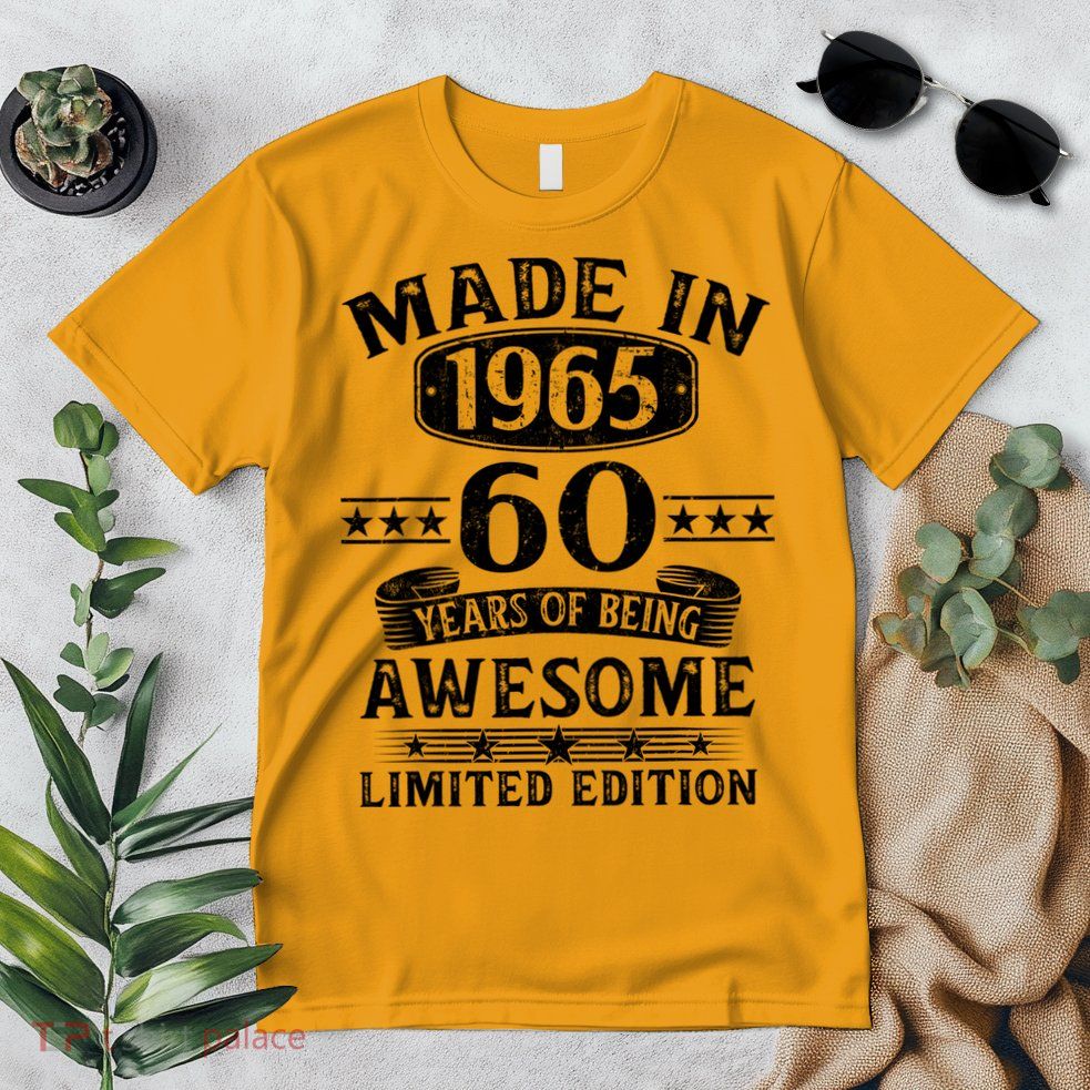 Made In 1965 60 Years Old Gifts 60th Birthday Gift Premium T-Shirt