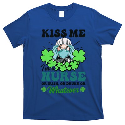My IM A Nurse Design St Patricks Nurse Gift T-Shirt