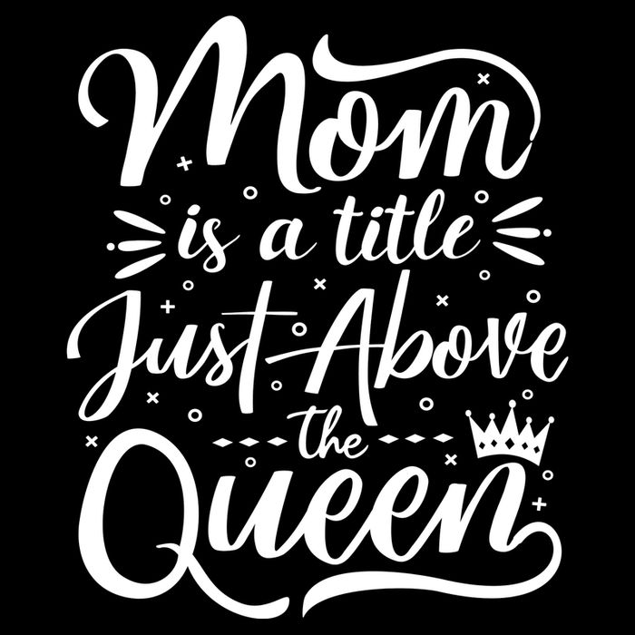 Mom Is Just A Title Above The Queen 7-Panel Snapback Hat