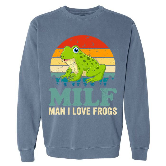 Man I Love Frogs Funny Graphic Plus Size Garment-Dyed Sweatshirt