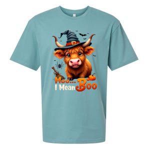 Moo I Mean Boo Cute Cow Bull Witch Hat Halloween Costume Gift Sueded Cloud Jersey T-Shirt