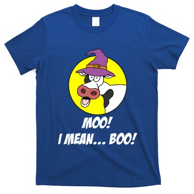 Moo I Mean Boo Cow With Witch Hat Funny Halloween Funny Gift T-Shirt