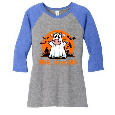 Moo I Mean Boo Funny Cow Halloween Costume Farmer Cow Cute Gift Women's Tri-Blend 3/4-Sleeve Raglan Shirt