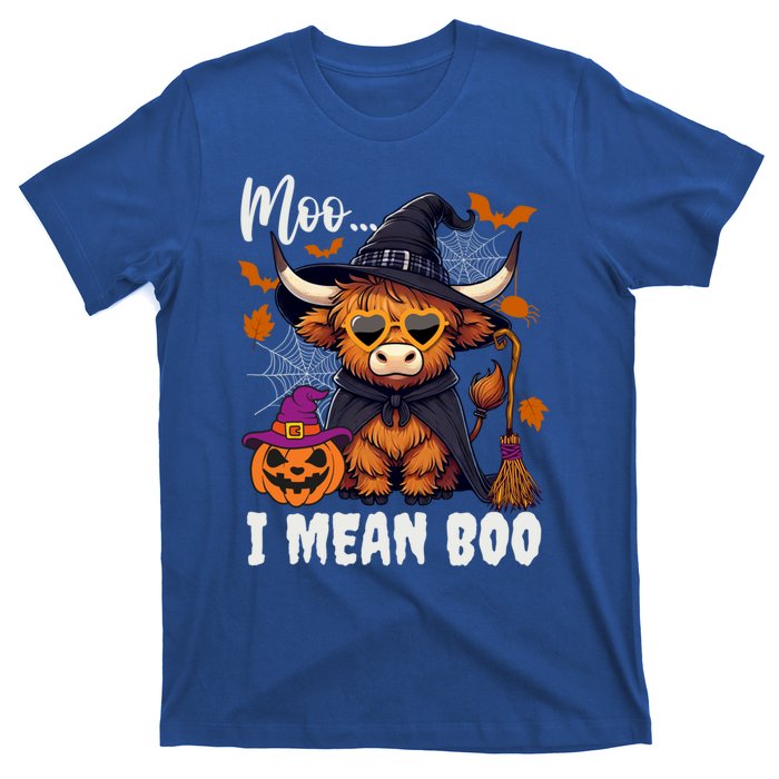 Moo I Mean Boo Witch Highland Cow Halloween Costume Cute Gift T-Shirt