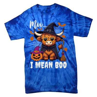 Moo I Mean Boo Witch Highland Cow Halloween Costume Cute Gift Tie-Dye T-Shirt