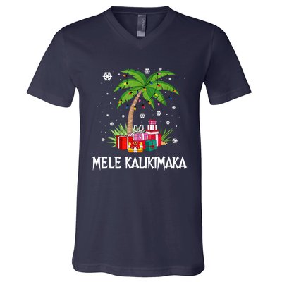 Mele Kalikimaka Christmas Lights Palm Tree Hawaiian Xmas Gift V-Neck T-Shirt