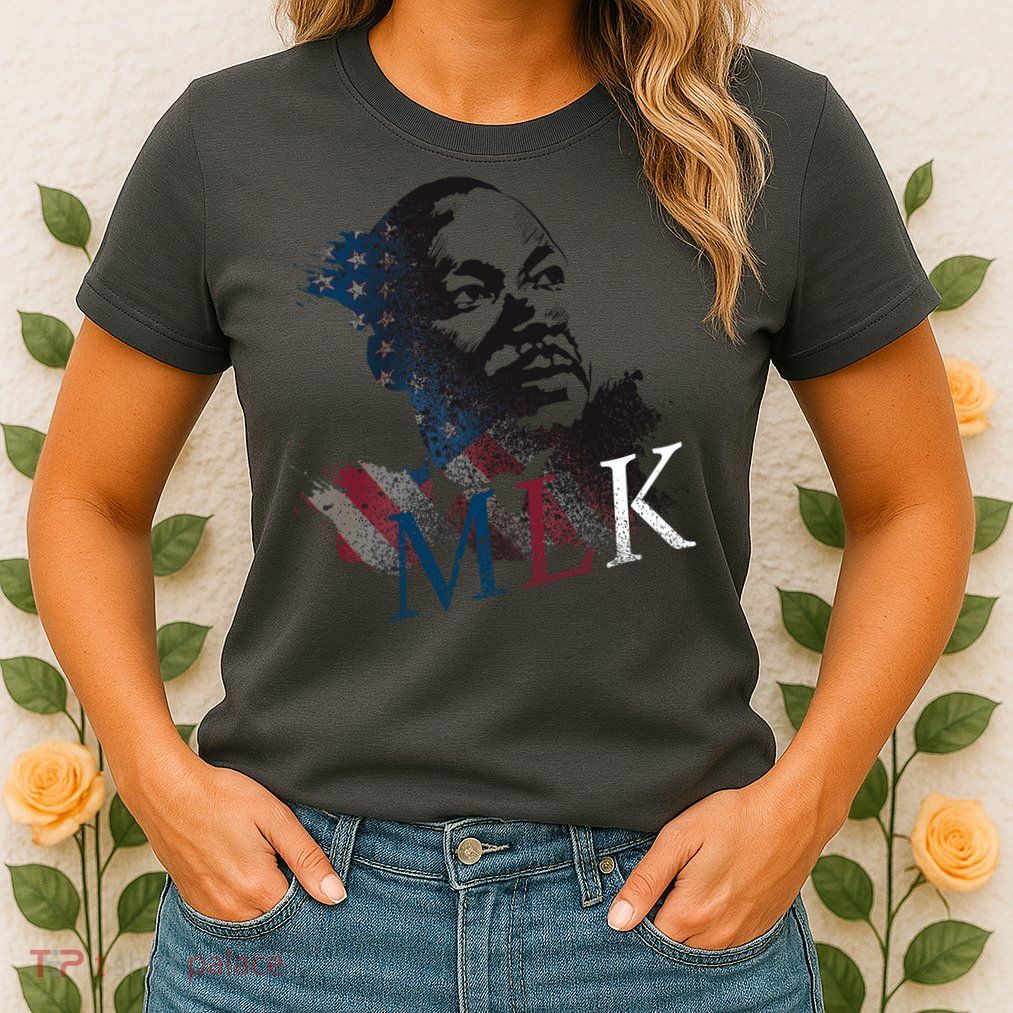 MLK Portrait Martin Luther KIng Jr.  Womens T-Shirt