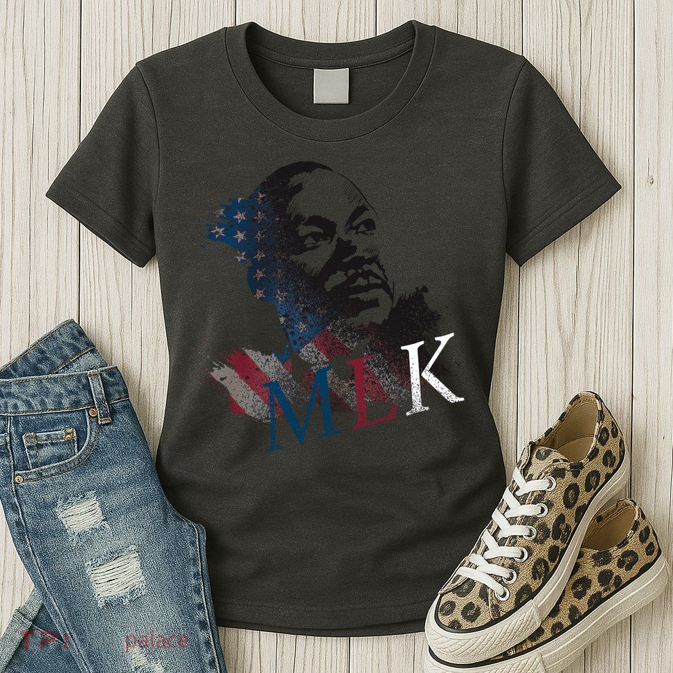 MLK Portrait Martin Luther KIng Jr.  Womens T-Shirt