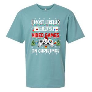 Most Likely To Play Video Games On Christmas Funny Gifts Sueded Cloud Jersey T-Shirt