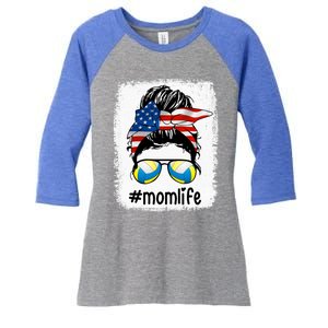 Mom Life Volleyball Mom American Flag Messy Bun Gift Women's Tri-Blend 3/4-Sleeve Raglan Shirt