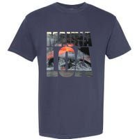 Mauna Loa Volcano Eruption Tourism Souvenir Garment-Dyed Heavyweight T-Shirt