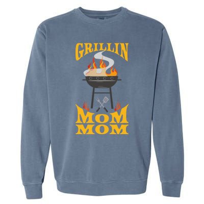 Mom Mom Bbq Grill Smoker And Barbecue Chef Gift Garment-Dyed Sweatshirt