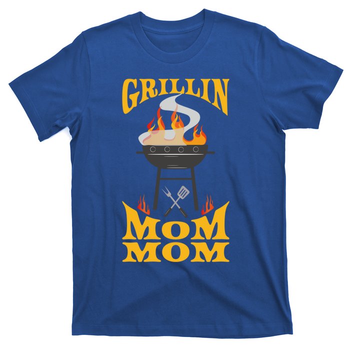 Mom Mom Bbq Grill Smoker And Barbecue Chef Gift T-Shirt