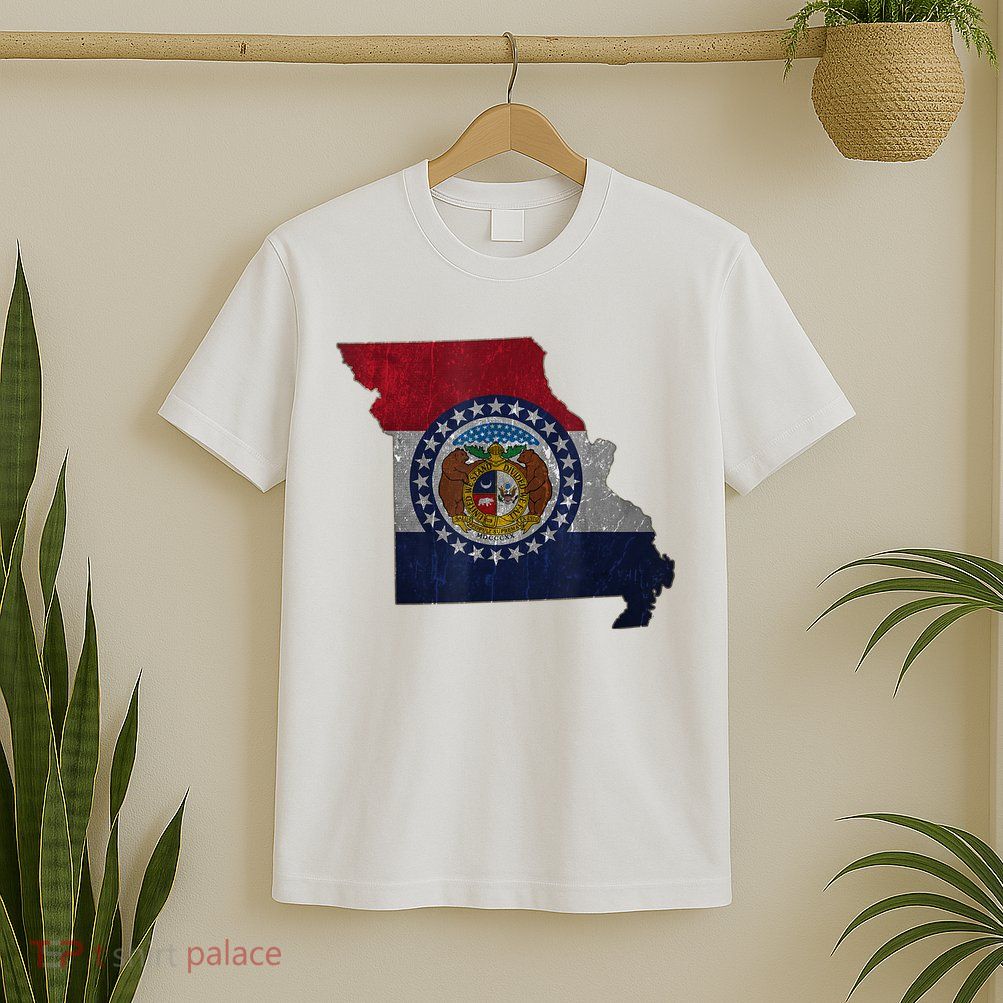 Missouri Map Flag State Distressed T-Shirt