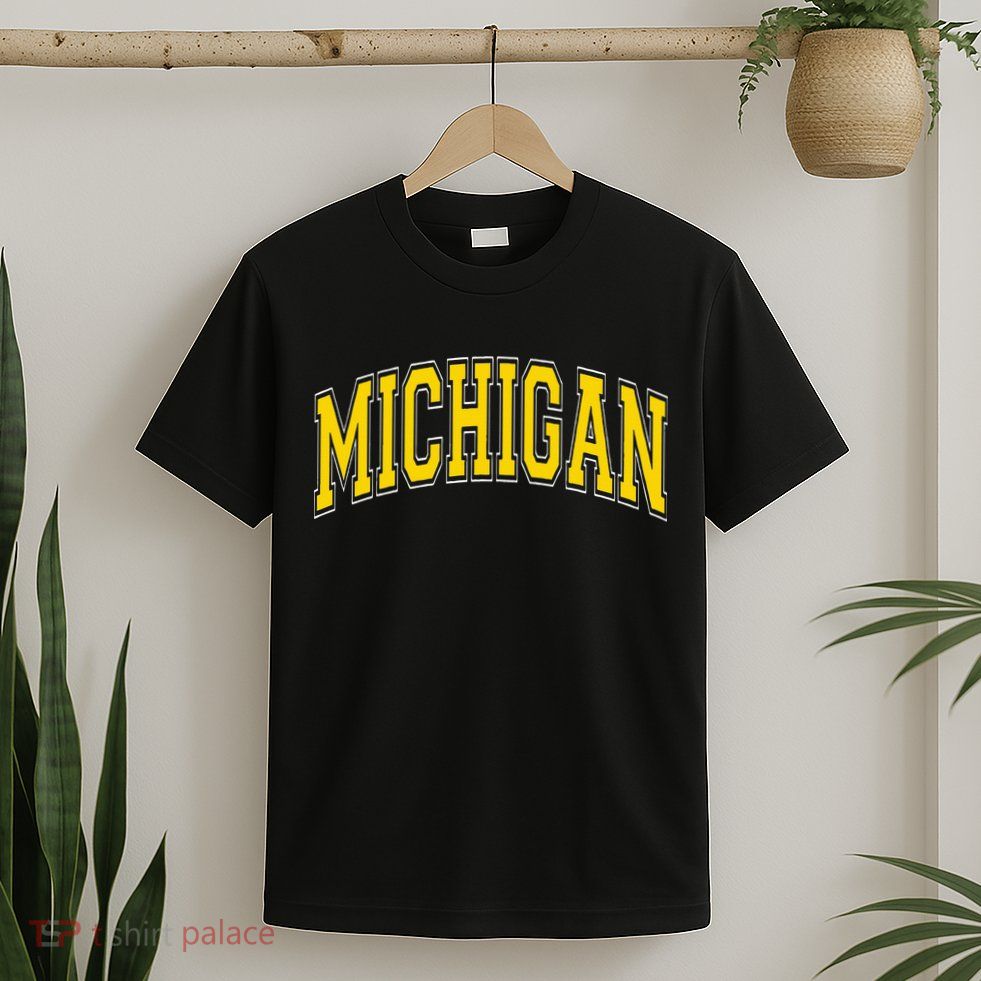 Michigan MI VintageStyle Maize Font T-Shirt