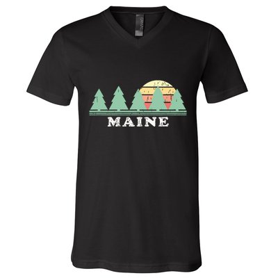 Maine Me Vintage Graphic Retro 70s Design V-Neck T-Shirt