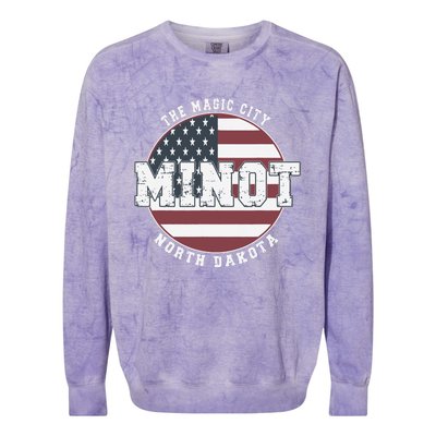 Minot North Dakota Vintage American Flag Colorblast Crewneck Sweatshirt