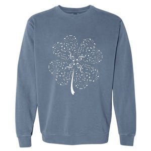 Music Note Shamrock Music Lover St Patrick's Day Garment-Dyed Sweatshirt