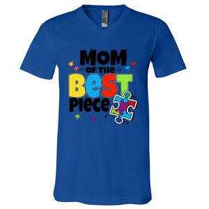 Mom Of The Best Piece Autism Mama Puzzle Mother Day Stepmom Meaningful Gift V-Neck T-Shirt