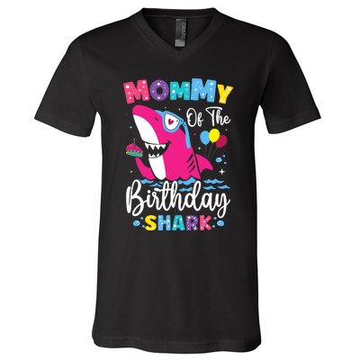 Mommy Of The Shark Birthday Mom Matching Family V-Neck T-Shirt